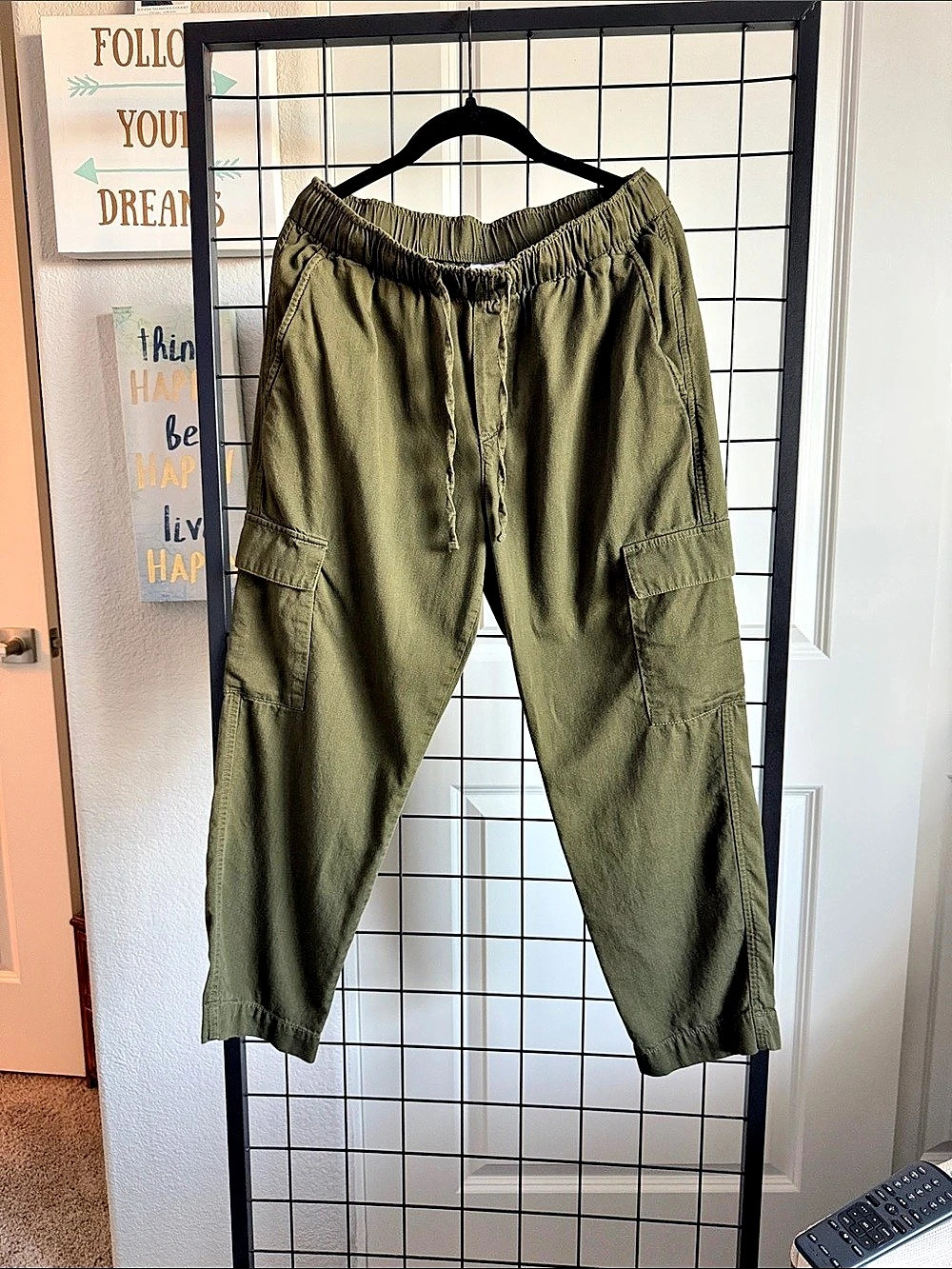 GAP Easy Pant Cargo cargo  Pants in Green Size Small Like New